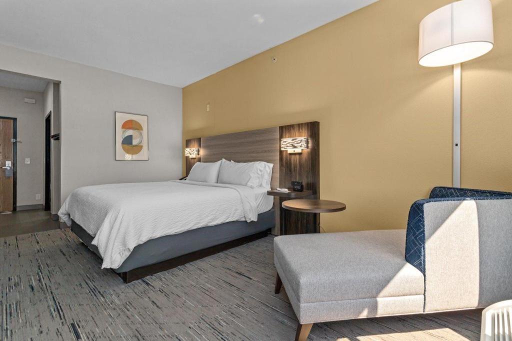 Holiday Inn Express Crockett By Ihg Exterior foto
